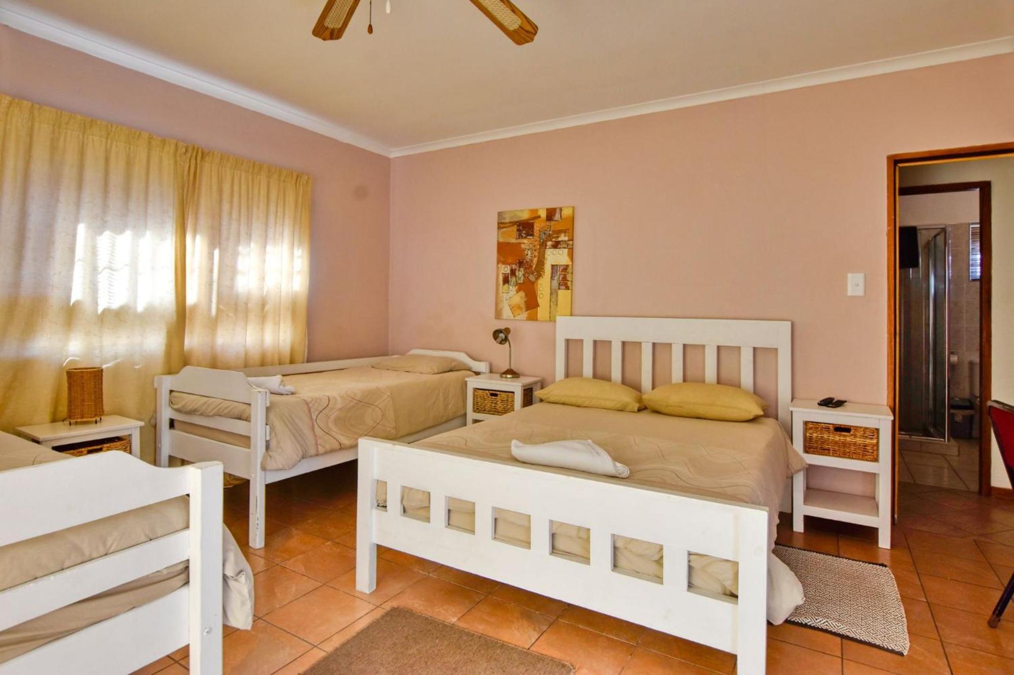 Anandi Guesthouse Свакопмунд Экстерьер фото