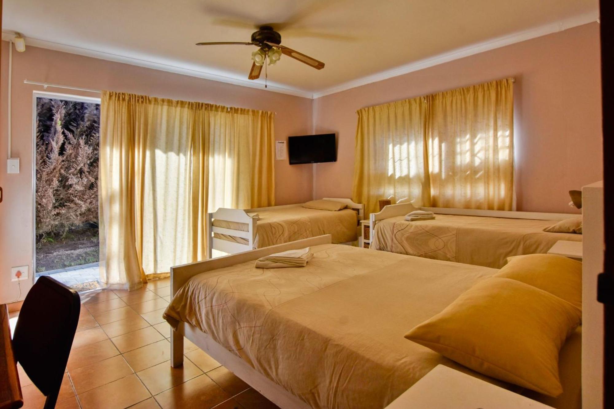 Anandi Guesthouse Свакопмунд Экстерьер фото