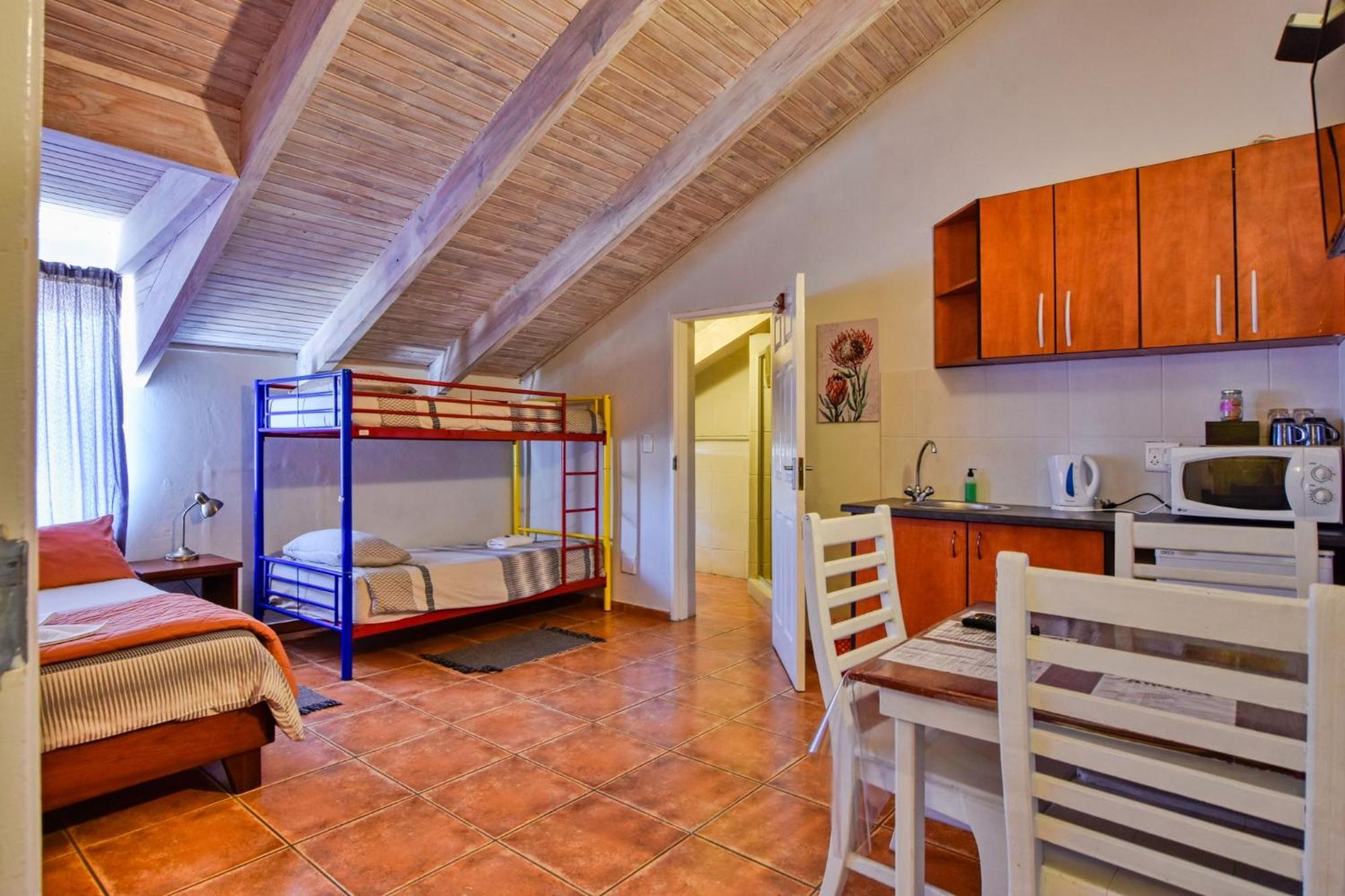 Anandi Guesthouse Свакопмунд Экстерьер фото